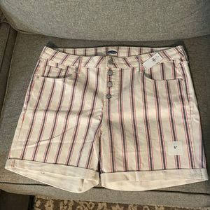 Mid-Rise Bermuda Shorts NWT